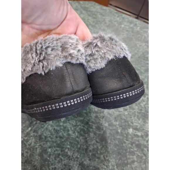 Skechers Plush Fuzzy Faux-Fur Slippers Black Grey Size 9 Super Soft House Shoes - Picture 8 of 9